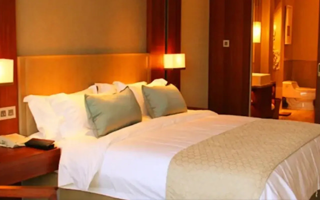 Swan Lakeview Hotel