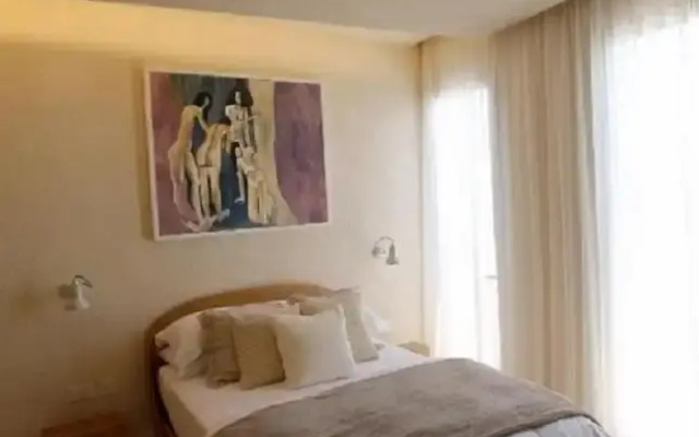 The King George Village Boutique Living