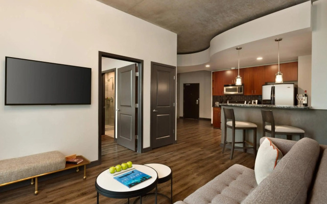 Twelve Midtown, Autograph Collection