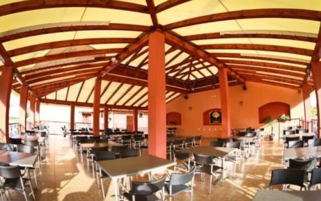 Corvin Pension And Restaurant