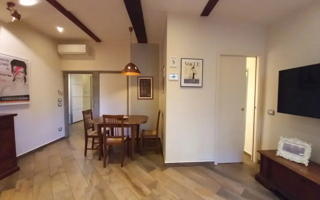 Leone in Firenze With 1 Bedrooms and 1 Bathrooms