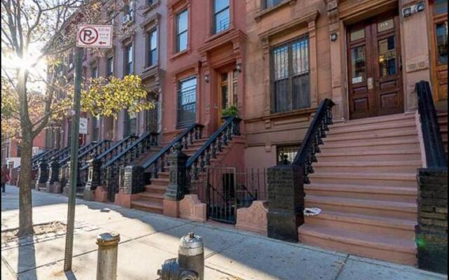 Spacious Fully Furnished Harlem Apartment Near Morningside Park