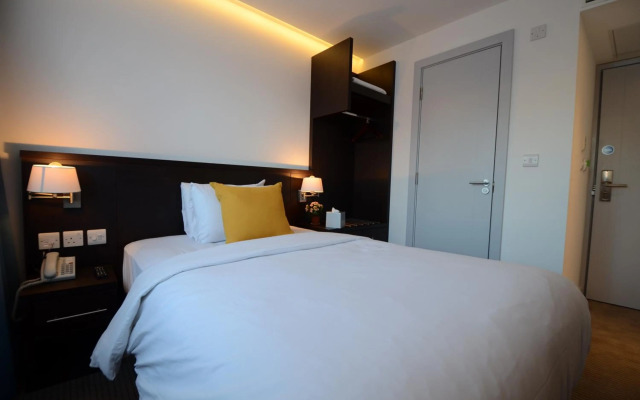 Pelican London Hotel and Residence
