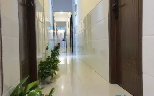 Shanghai Qingcun Hotel