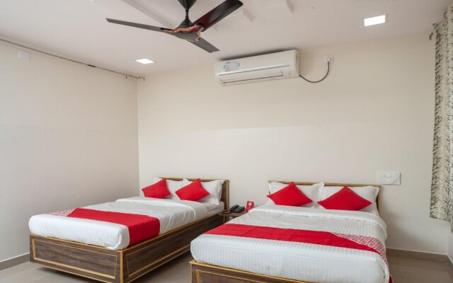 Sri Surya Guest Inn By OYO Rooms