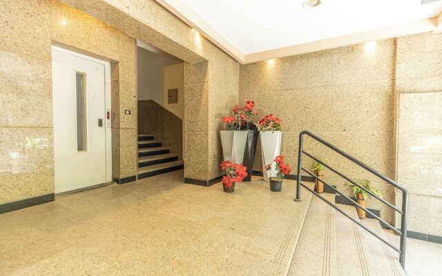Hibiscus Haven Suite