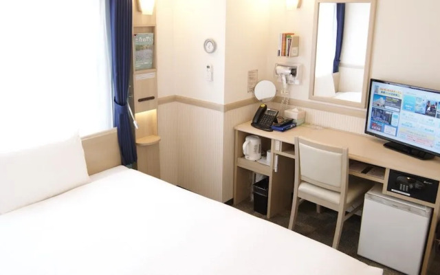 Toyoko Inn Osaka Kadoma-shi Ekimae