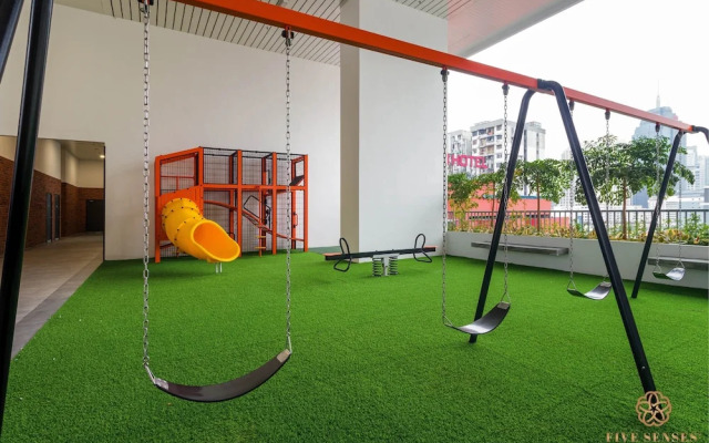 Chambers Residence, Sunway Putra Mall