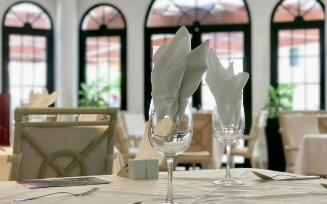Hollywood Mirage - Excel Hotels & Resorts
