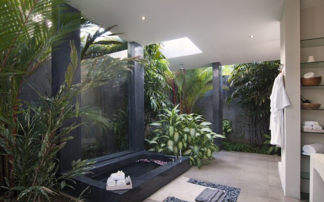 Villa Alice Satu by Villa Finder