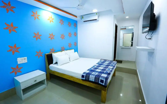 OYO 90380 Hotel Golden City