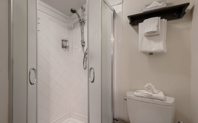 Abbett Placer Historic 7 Bedroom Home by RedAwning