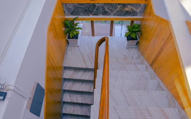 Roamers Inn - Hostel