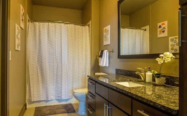 FRONTDESK 5755 Hermann Park Apts Downtown Houston