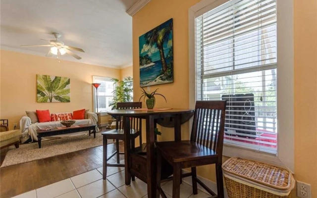 Breakfast In Bed 4BD - 1 Br Condo