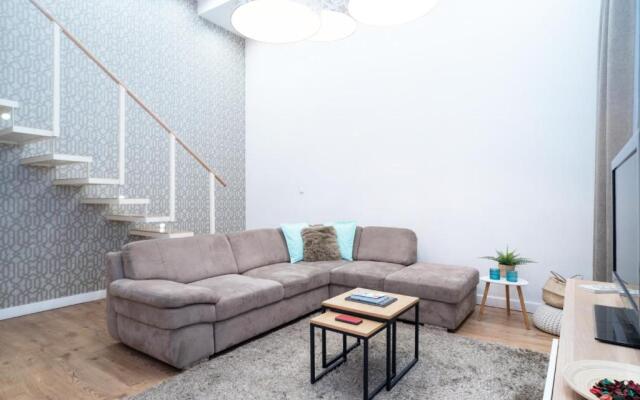 Super Central Apartment with A/C