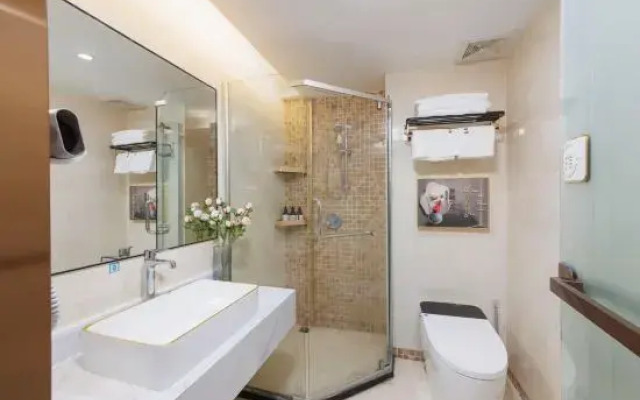 Zhangzhou Shiman Art Hotel (Wuling Square)