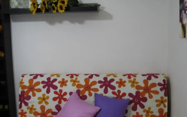 Daffy House