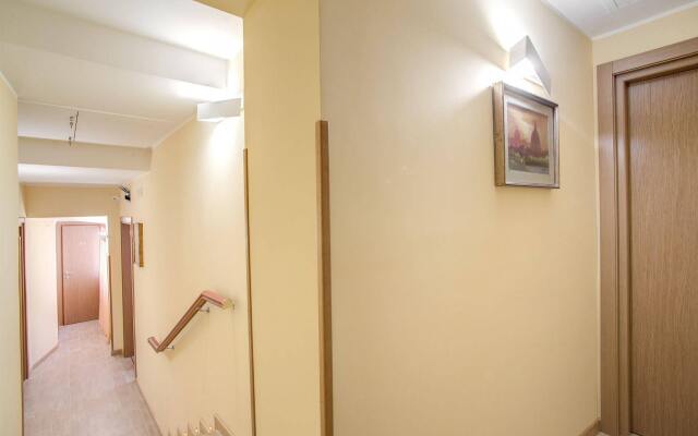 Top Floor Navona Guest House