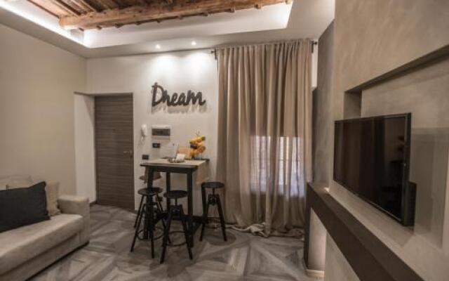 Davinci Apartament Near Duomo