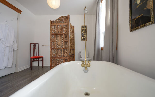 Auberge Aux Mille Peach