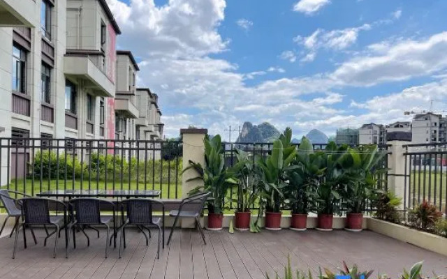 Yangshuo Riverside Villa