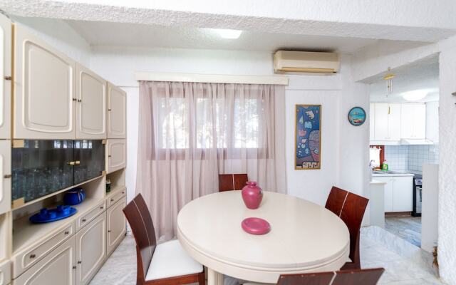The Kokkini Beach Retreat