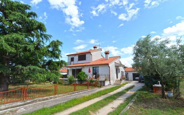 Apartment 1674