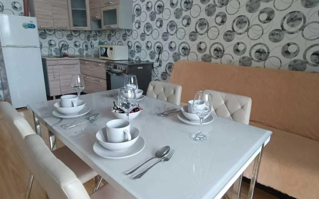 Апартаменты на улице Сергея Ушакова 20