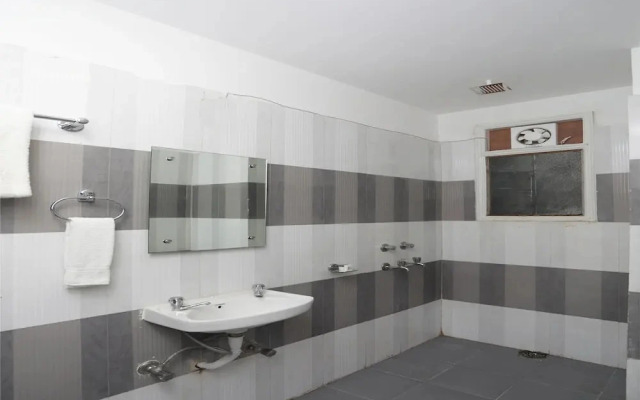 Hotel Gaurav Continental