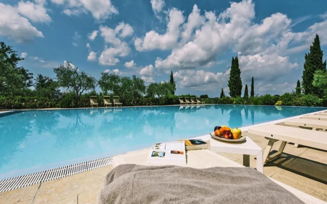 Country House in Tuscany With Pool and Tennis