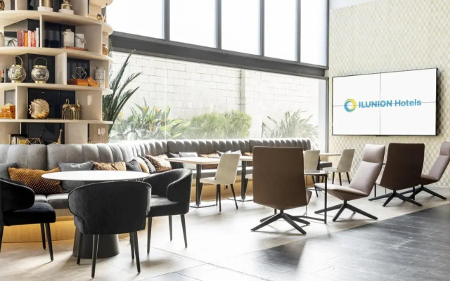 Отель ILUNION Barcelona