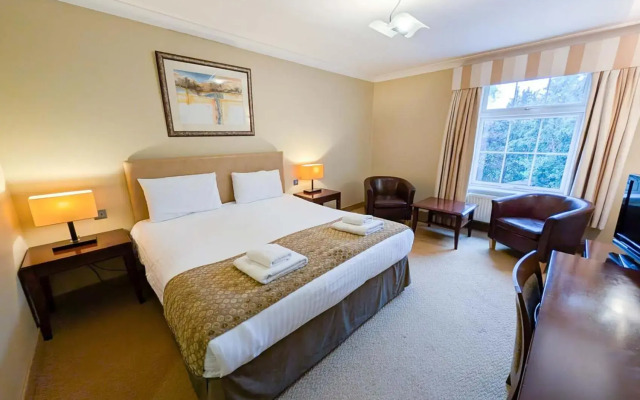 Oriel Hotel
