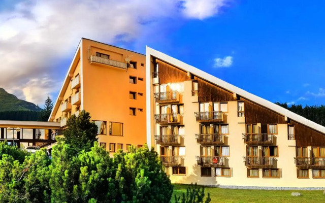 Hotel FIS