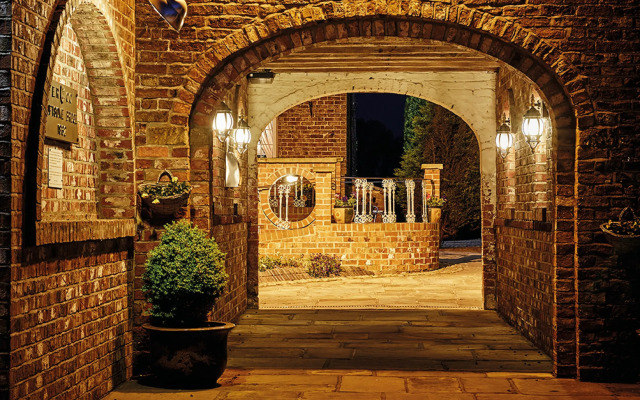 Loftsome Bridge Hotel