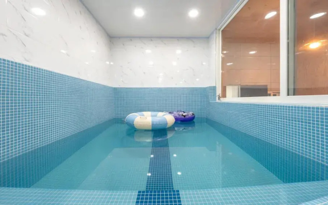 Gapyeong Nomadrium Poolvilla Pension