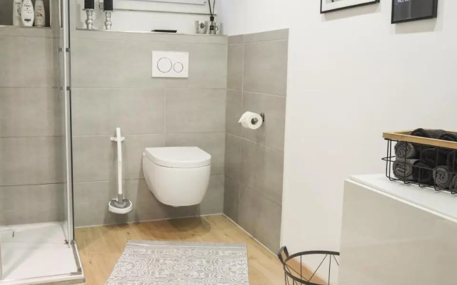Stylische Wohnung in ruhiger Lage, sehr messenah