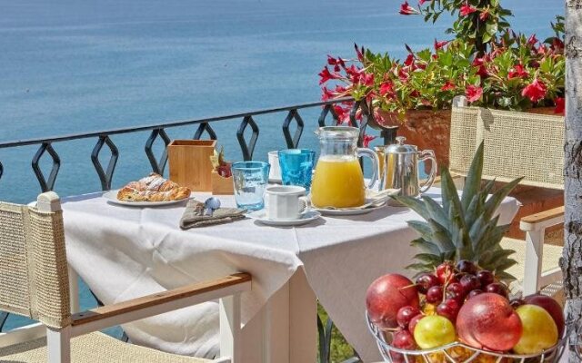 Hotel Punta Est