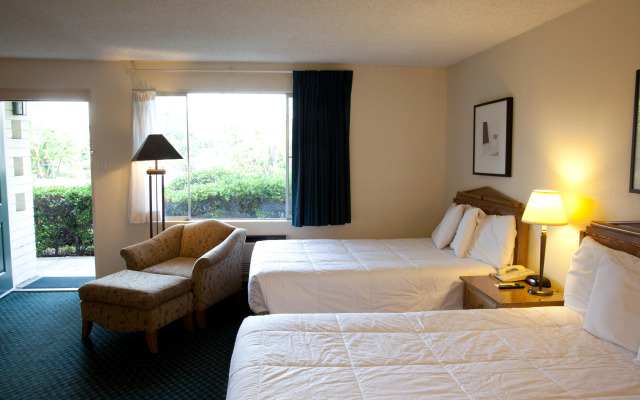 Legacy Resort Hotel & Spa