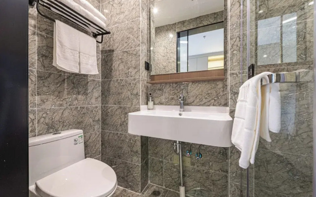 Poltton International Apartment - Guangzhou Knowledge City Wangcun Subway Station