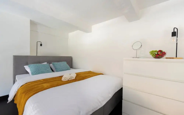 Charming loft-studio apart with parking