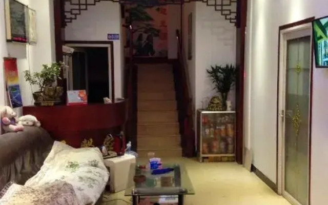 Warm Home Hotel (Nanyang Zhongjing Yinhe Times Square)
