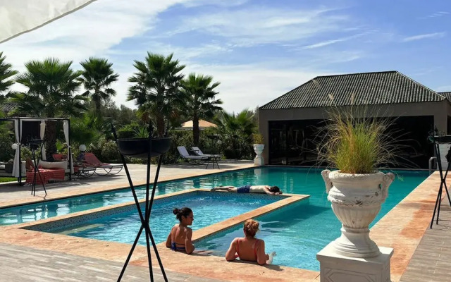 Just V hotel & Spa