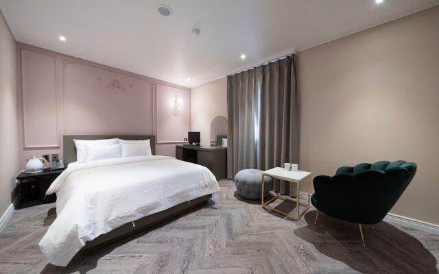 Jungwon Hotel