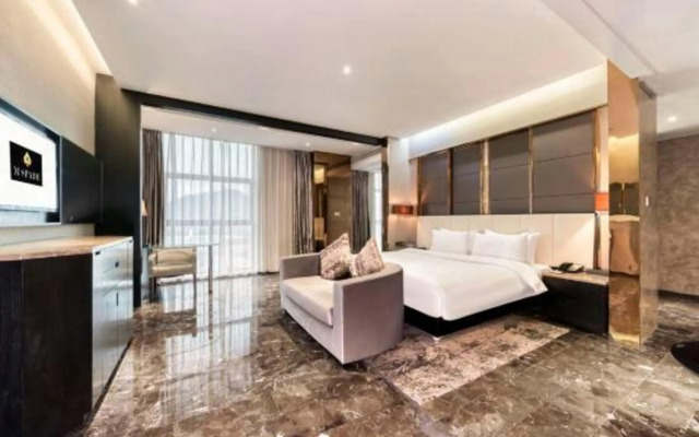 Maitao Crystal Hotel