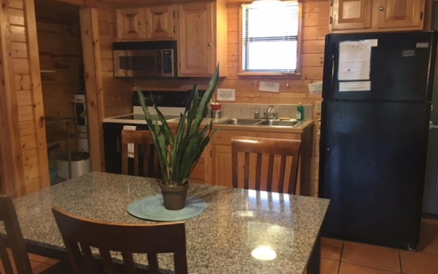 Frio Springs Lodges