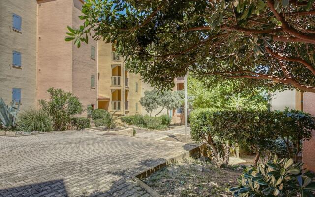 Scenic Apartment in Fleury With Balcony Near Sea