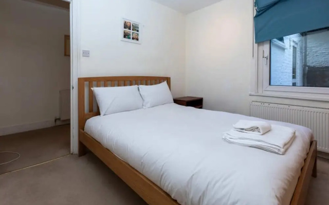 Spacious 1BD Flat w/ Garden - Hammersmith!