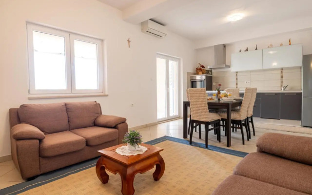 Apartment For 5