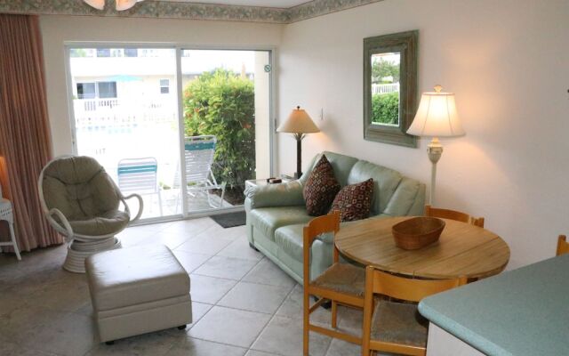 Jamaica Royale - 008 - 1 Br Apts